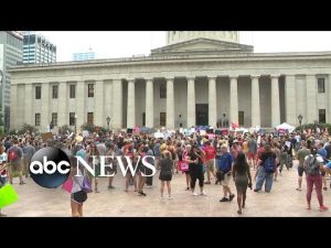 Read more about the article Supreme Court overturns Roe v. Wade, sending shockwaves across US l GMA