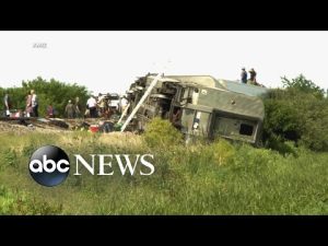 Read more about the article 3 killed, at least 50 injured in Amtrak train derailment in Missouri l GMA