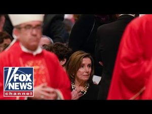 Read more about the article Pelosi takes communion despite pro-choice stance