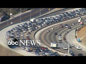 Read more about the article 50 million Americans expected to travel for July 4 weekend l GMA