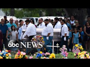Read more about the article Uvalde mourns, BTS at the White House, a Nepal plane crash: World in Photos, June 1