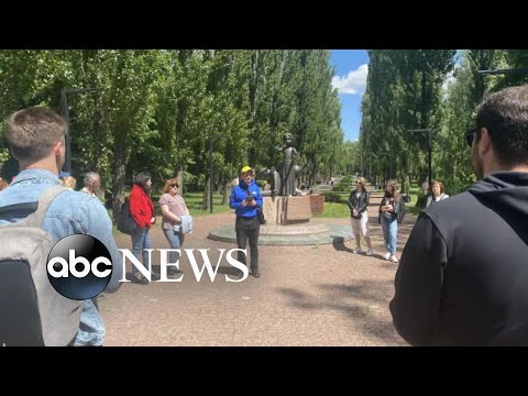 You are currently viewing Ukrainian authorities turn war destinations into tourist attractions l ABCNL