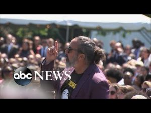Read more about the article Parkland shooting victim’s father demands more action on gun reform l ABCNL