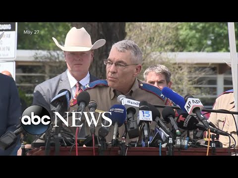 You are currently viewing Uvalde officials sought favorable account, report says