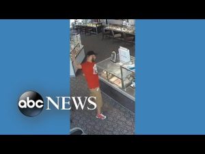 Read more about the article Man with brick fails to break into jewelry display case