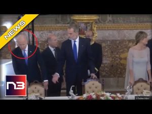 Read more about the article Biden Does BIZARRE Thing While Walking Into NATO Dinner In Spain