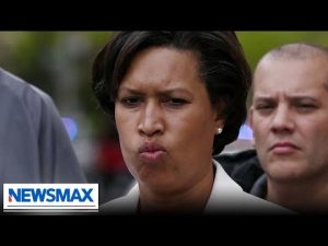 Read more about the article D.C. Mayor suggests migrants being tricked to get on buses | Reaction | ‘American Agenda’