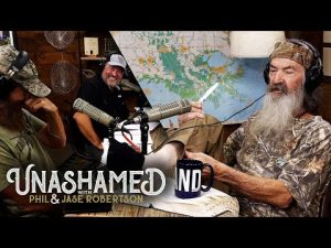 Read more about the article Phil Robertson Is Recovering from Stabbing Himself with a Knife | Ep 515