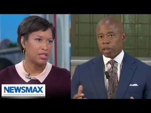 Read more about the article Democratic mayors are waking up to the migrant crisis | Rob Schmitt Tonight