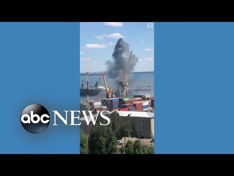 You are currently viewing Smoke rises from the port in Odesa, Ukraine, following a Russian missile strike