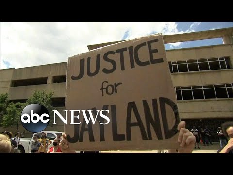 You are currently viewing Protesters demand answers for Jayland Walker