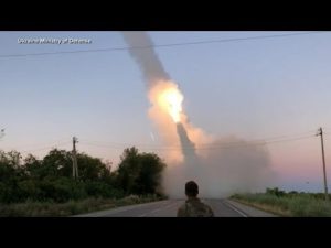 Read more about the article Ukraine plans counteroffensive to retake key port city of Kherson l ABCNL