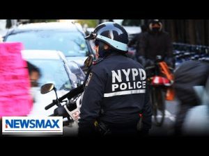 Read more about the article Teen who fought NYPD officer released hours after arrest | Wake Up America