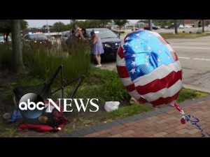 Read more about the article Mass shooting rocks Fourth of July parade in Chicago suburb