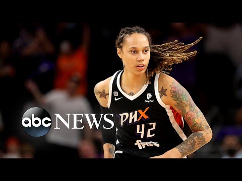 You are currently viewing WNBA star pleads to Biden for her release from Russia