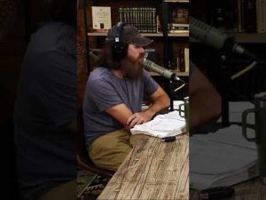 Read more about the article Uncle Si’s Podcast Makes Jase Robertson Laugh the Hardest He Ever Has!