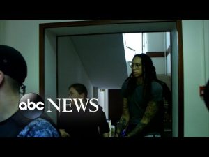 Read more about the article Brittney Griner pleads guilty to drug charges in Russia l ABCNL
