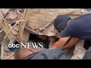 Read more about the article Russian missile strikes hit residential buildings in Ukraine