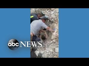 Read more about the article Man pulled from rubble of Ukraine apartment building