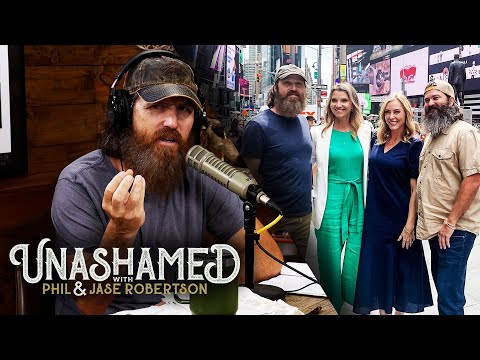 You are currently viewing Jase Bewilders New Yorkers in Times Square & Why More Men Don’t Brag on Their Wives | Ep 505