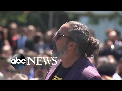 You are currently viewing Father of Parkland victim interrupts Biden during Safer Communities Act signing
