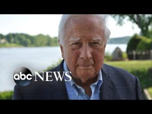 Read more about the article David McCullough dies at 89