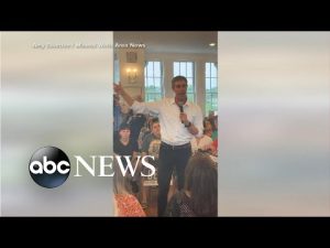 Read more about the article Beto O’Rourke calls out heckler at campaign event