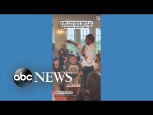 Read more about the article Beto O’Rourke snaps at laughing heckler over Uvalde school shooting