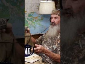 Read more about the article Phil Robertson Will NEVER Do This with a Knife Ever Again
