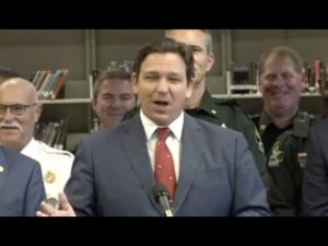 Read more about the article DeSantis Leaves Room Of Reporters SPEECHLESS: “Florida Is Where Woke Goes to Die”