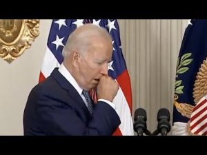 Read more about the article Internet Erupts At Biden Taking Off Mask Only to Cough Twice Into His Hand