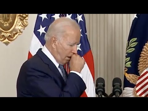 You are currently viewing Internet Erupts At Biden Taking Off Mask Only to Cough Twice Into His Hand