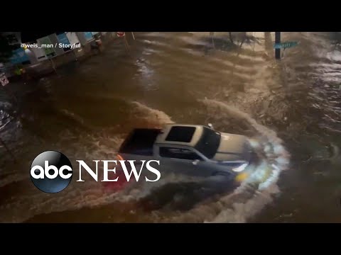 You are currently viewing Hundreds of car rescues, 1 death after historic rain slams Texas