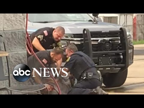 You are currently viewing Civil rights investigation underway after violent arrest video in Arkansas goes viral