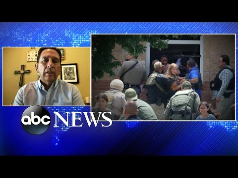 You are currently viewing Uvalde school board to consider Police Chief Arredondo’s firing