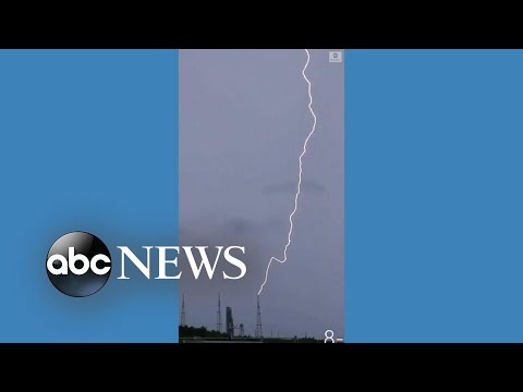 You are currently viewing Lightning strikes near launch pad at Kennedy Space Center