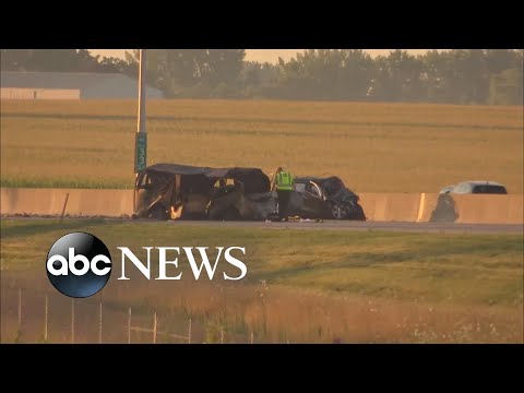 You are currently viewing 7 people died in head-on crash on Illinois highway, including 5 children