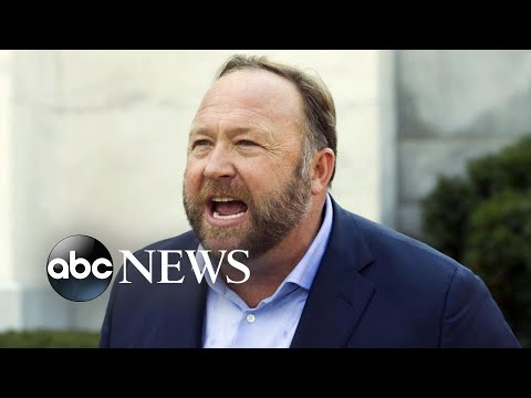 You are currently viewing Jury orders Alex Jones to pay Sandy Hook parents more than $4 million