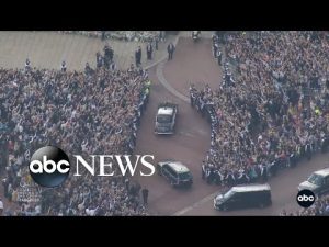 Read more about the article Britain mourns Queen Elizabeth II as King Charles III begins reign from London