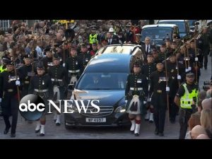 Read more about the article King Charles III leads the processional for the queen into St. Giles’ Cathedral