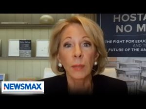 Read more about the article Former Education Secretary: The Department of Education should not exist