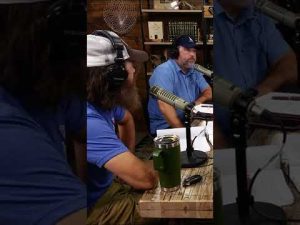 Read more about the article Jase Robertson Says Our ‘Elite’ Are Plain DUMB