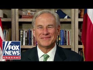 Read more about the article Gov. Greg Abbott: Lightfoot is the ‘epitome of being a hypocrite’