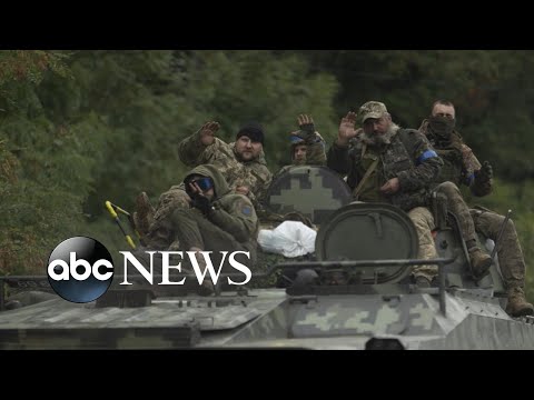 You are currently viewing Video shows Ukrainian soldiers rolling into liberated towns