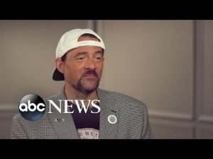 Read more about the article How ‘Clerks III’ director Kevin Smith incorporates his life into films | ABCNL