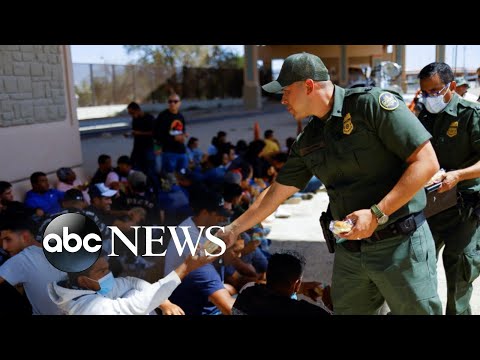 You are currently viewing Biden slams GOP governors for ‘playing politics with human beings’