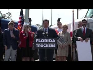 Read more about the article DeSantis Drops NUKE On Whiny Libs in Martha’s Vineyard Who Support Open Borders