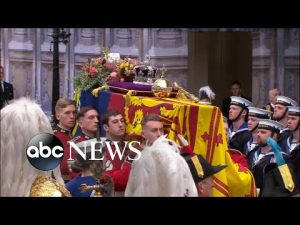 Read more about the article Queen Elizabeth II’s coffin departs Westminster Hall | ABC News