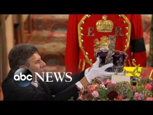 Read more about the article Imperial State Crown, orb and sceptre removed from Queen Elizabeth II’s coffin | ABC News