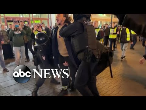 You are currently viewing Protests erupt across Russia after Putin’s partial mobilization announcement l GMA